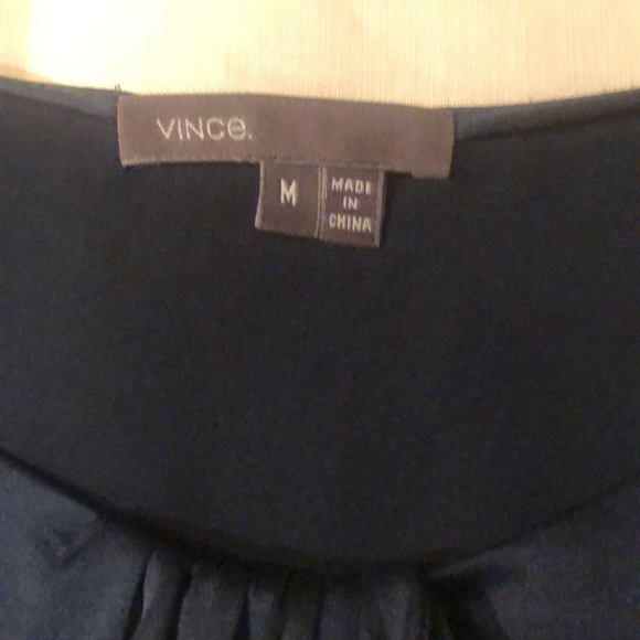 Silk sleeveless top! - Picture 2 of 7